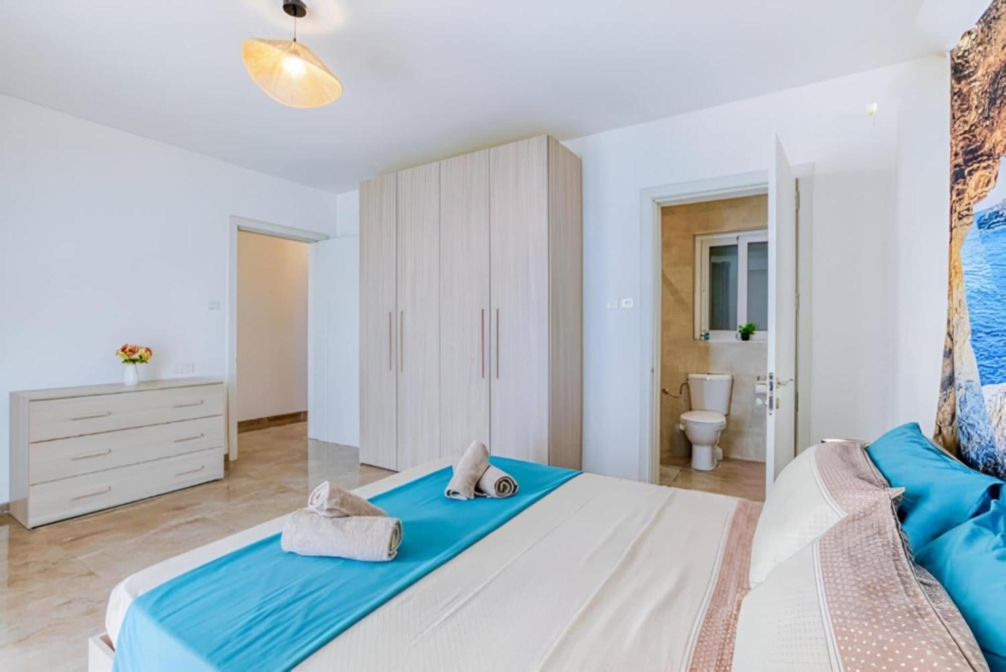 Large, 3 Bedroom Apartment In Marsascala Marsaskala Dış mekan fotoğraf